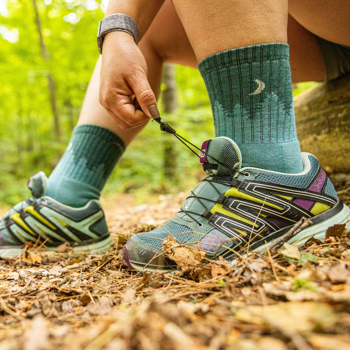 Ladies Micro Crew Midweight Hiking Merino Wool Seamless Socks