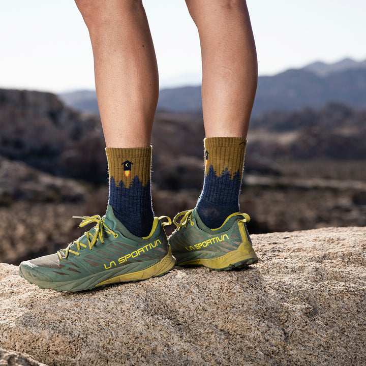 Mens Merino Wool Crew Midweight Seamless Hiking Socks