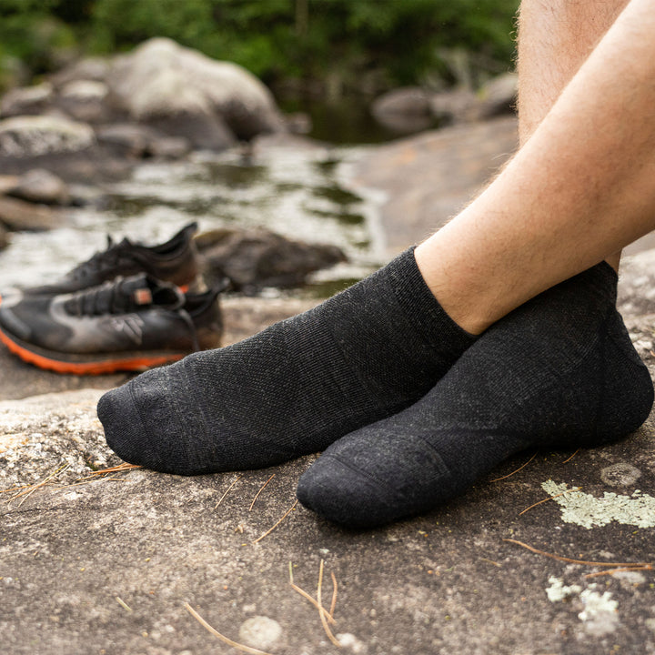 Mens No Show Lightweight Hiking Moisture Wicking Anti Blister Merino Socks