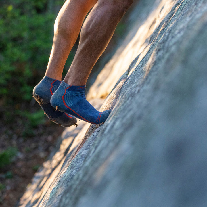 Mens No Show Lightweight Hiking Moisture Wicking Anti Blister Merino Socks