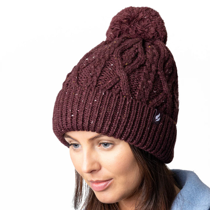 Kuschelige Bommelmütze mit Bommeln für Damen | Zopfmuster-Beanie mit Fleecefutter