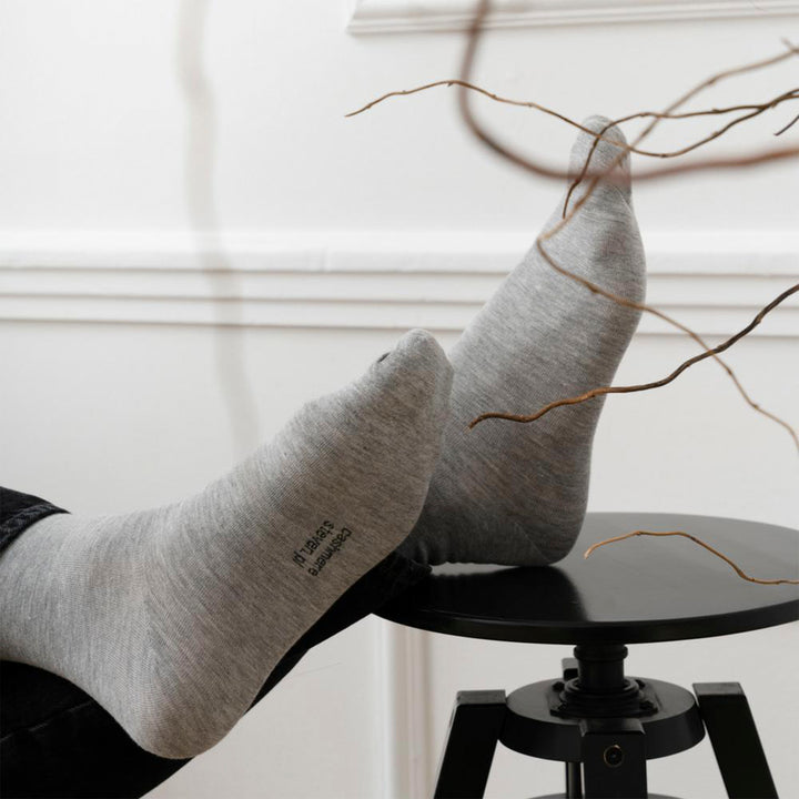 2 Pairs Mens Cashmere Socks - Luxury Soft and Warm Seamless Everyday Socks