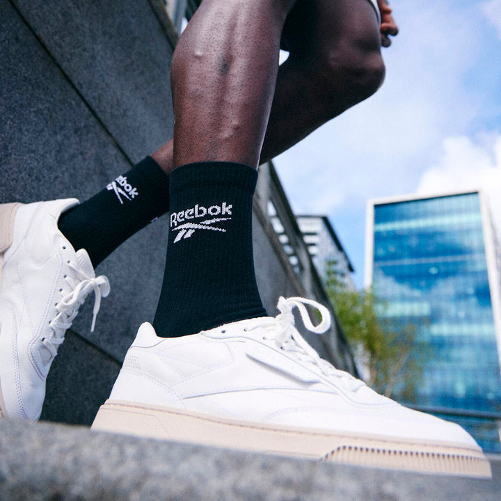 Gerippte, atmungsaktive Sport-Crew-Socken für Damen und Herren