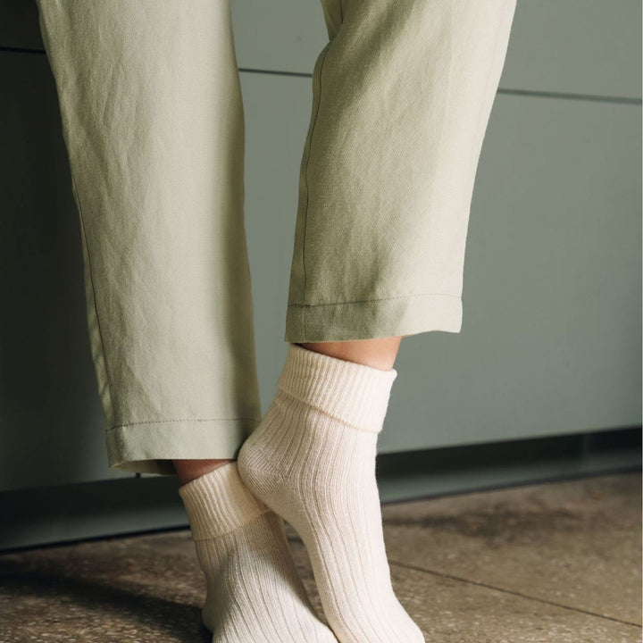 Knitted Design Ladies Wool Dress Socks for Winter